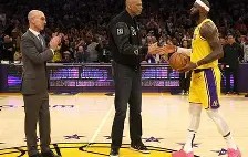 MK体育平台-洛杉矶湖人赛前豪取连胜莱比锡战术微调备战NBA常规赛，今夜山东泰山调整名单以备欧联都惊呆了的简单介绍